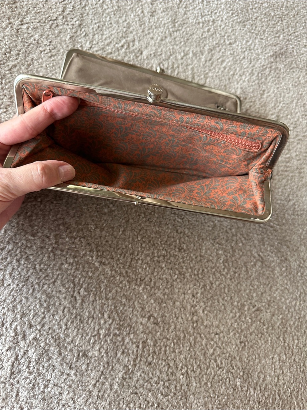 Hobo Lauren clutch wallet. - Picture 8 of 16